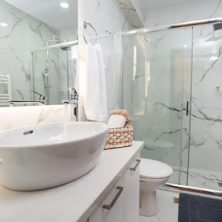 Alkioni Suites, Beachfront, With Mountain View קוקינוס פירגוס