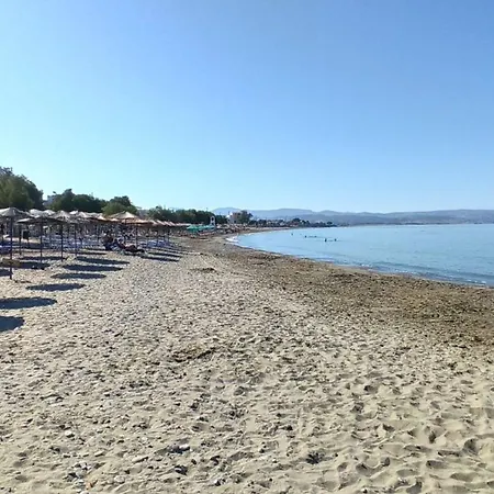 Alkioni Suites, Beachfront, With Mountain View Apartment *