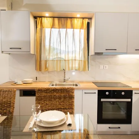 Alkioni Suites, Beachfront, With Mountain View Apartment Kokkinos Pirgos (Heraklion)